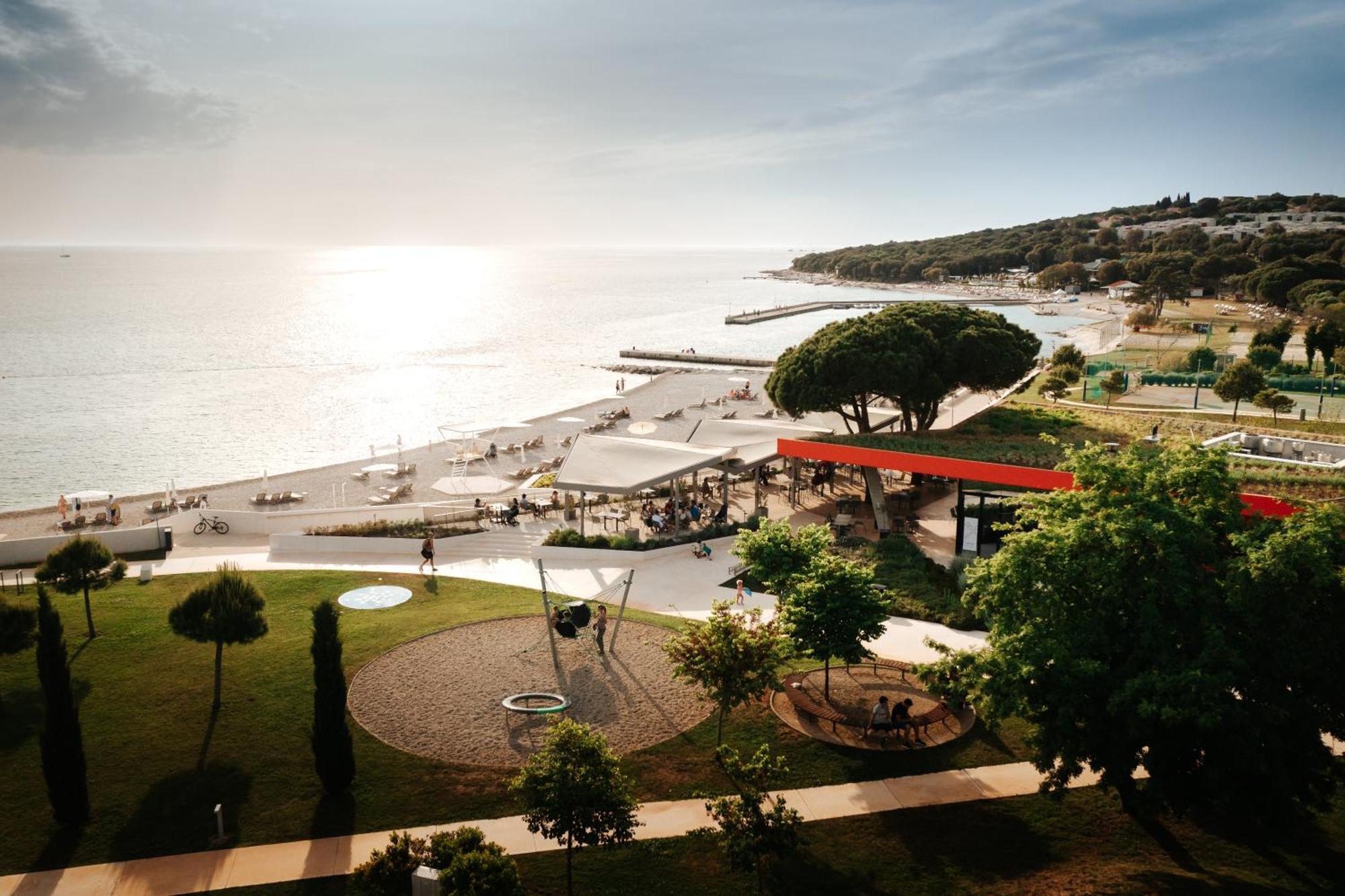 Maistra Select Family Hotel Amarin Rovinj Bagian luar foto
