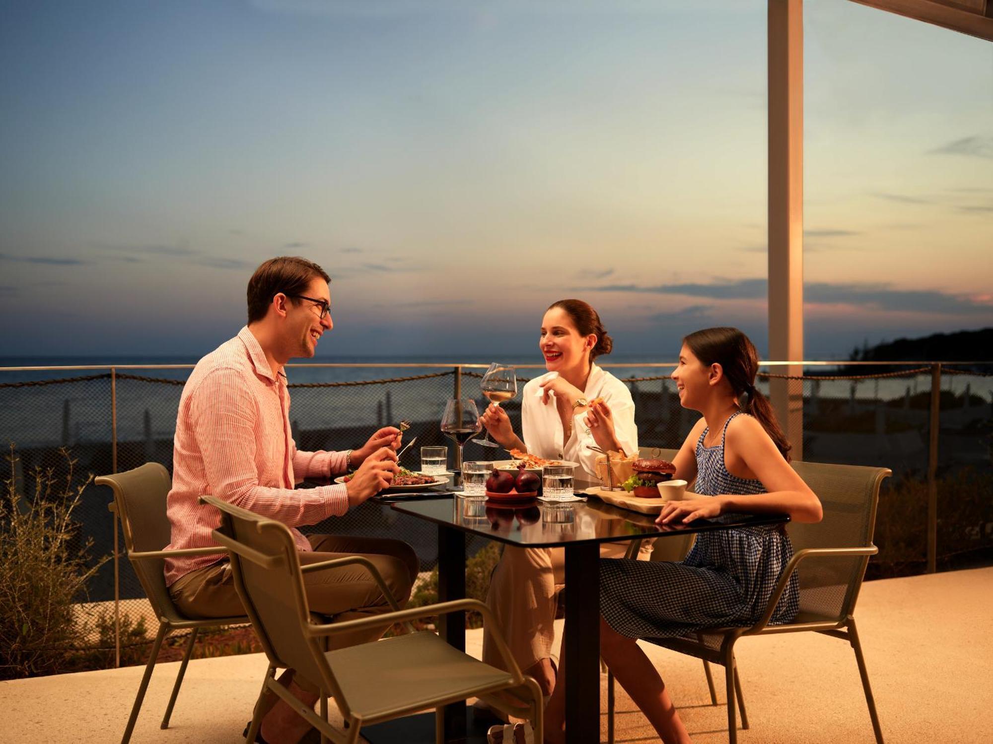 Maistra Select Family Hotel Amarin Rovinj Bagian luar foto